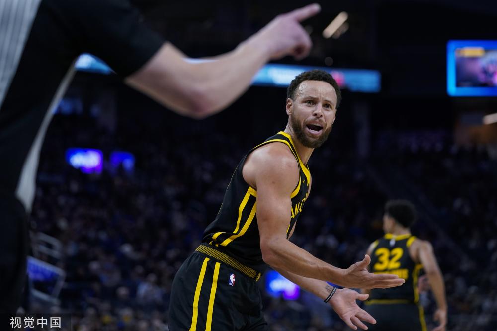 使用AI辅 使用AI辅