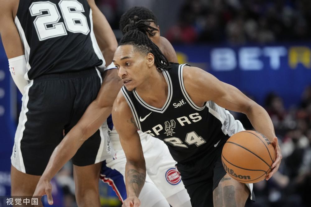 作为替补 作为替补